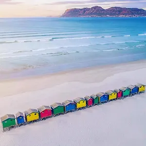 Cape Capsules 3*, Muizenberg South Africa